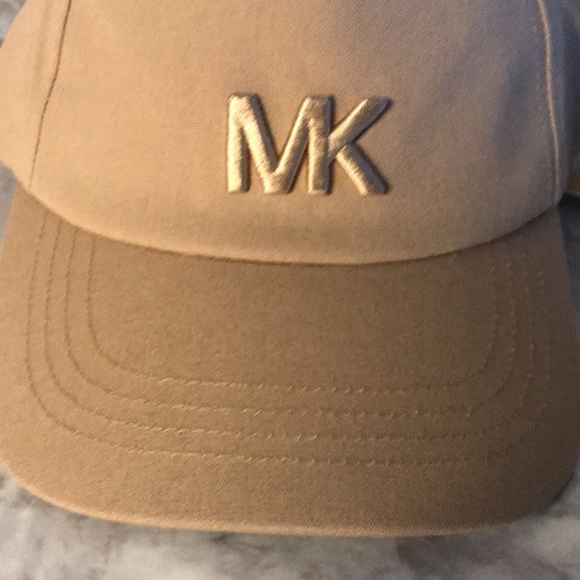 MICHAEL KORS Baseball Hat tan MK Logo Baseball Cap Tan Embroidered Logo - Picture 2 of 8